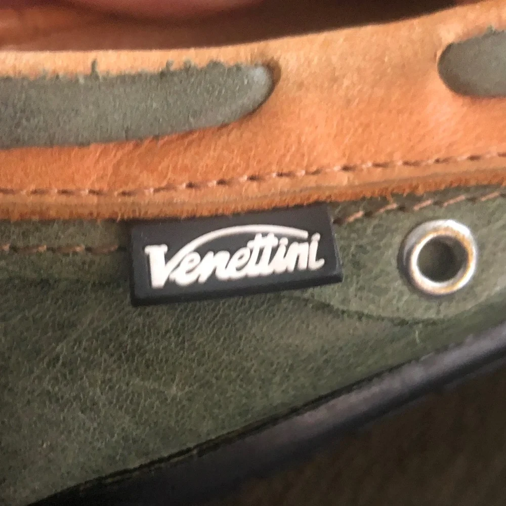 Venettini shoes size 26